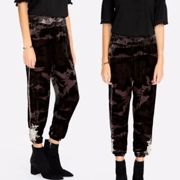 Johnny Was Embroidered Velvet Camo Print Santal Pants M - Picture 1 of 12